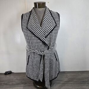 Christopher‎ & Banks Monochrome Houndstooth Vest